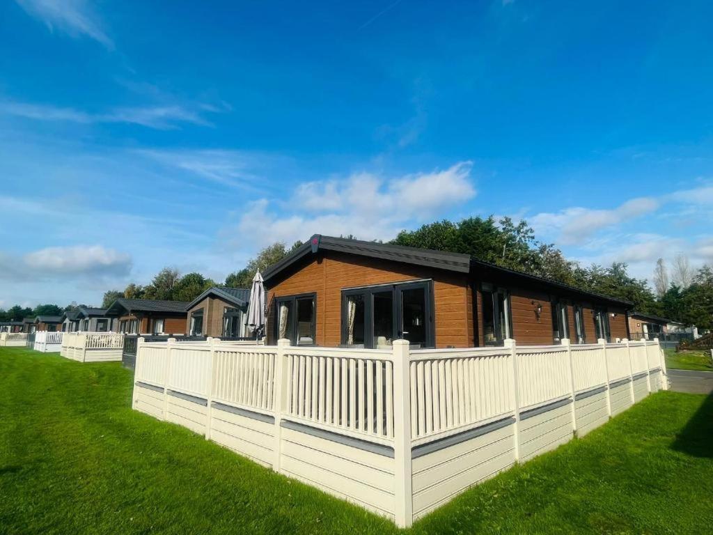Rosie'S Rest With Hot Tub Vila Barmby on the Moor Exterior foto